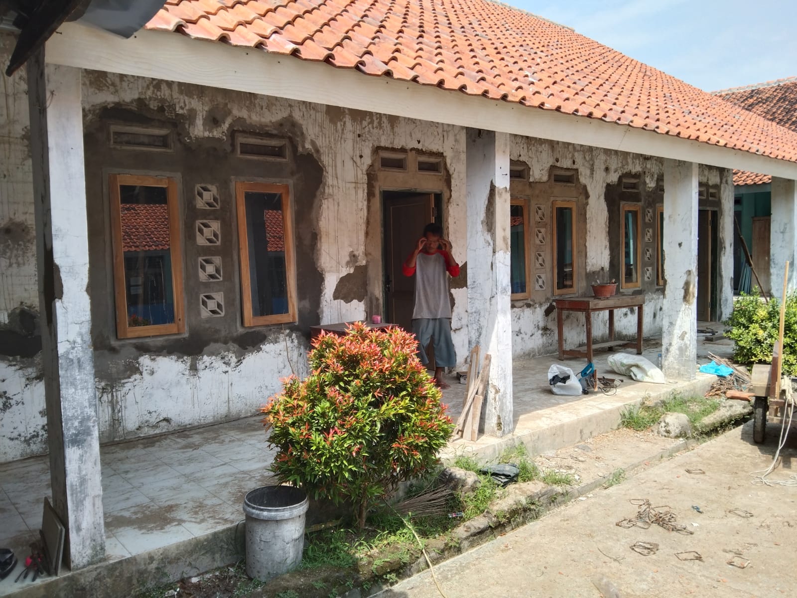 Rehab Gedung Timur
